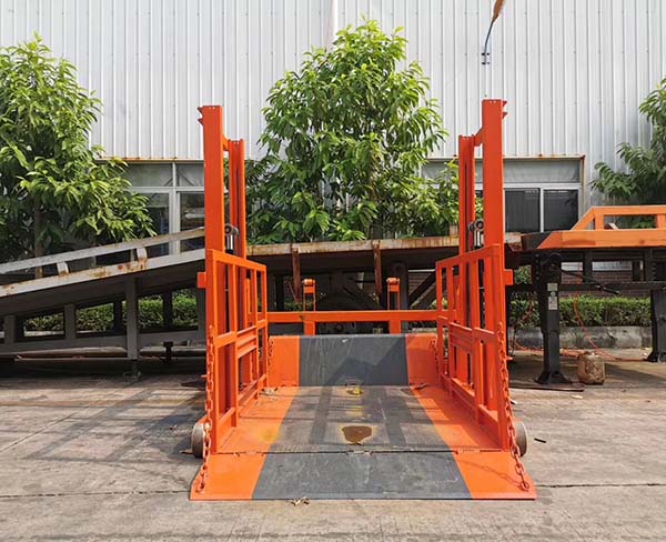移動(dòng)登車臺(tái) (6)