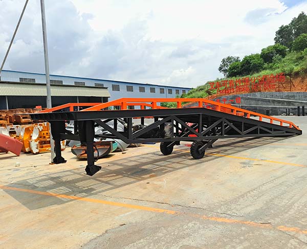 移動式登車橋 (10)