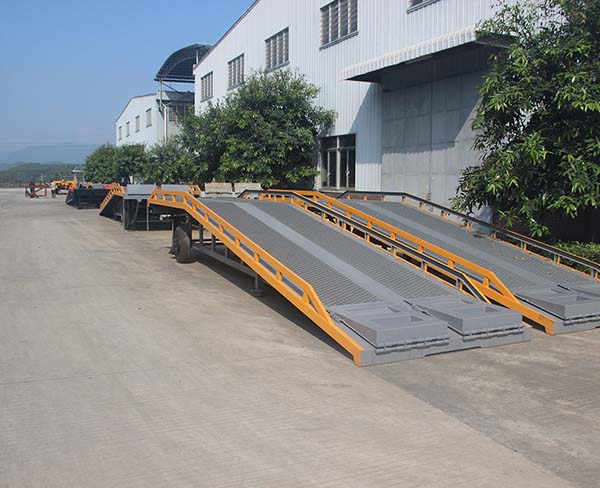 移動式登車橋 (8)